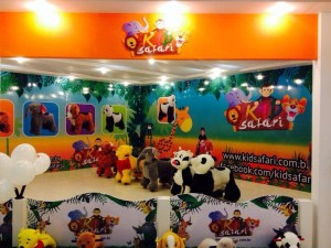 Kid Safari Pelúcias Motorizadas