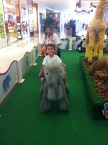 Nosso mini cliente se divertindo!