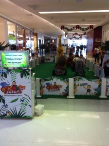 Kid Safari Pelúcias Motorizadas
